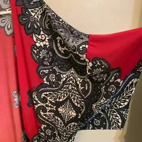 Joseph Ribkoff  red/black shawl, fringe,size 6 - Picture 6 of 6